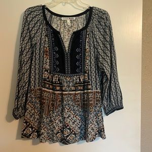 Code Blue embroidered V neck top